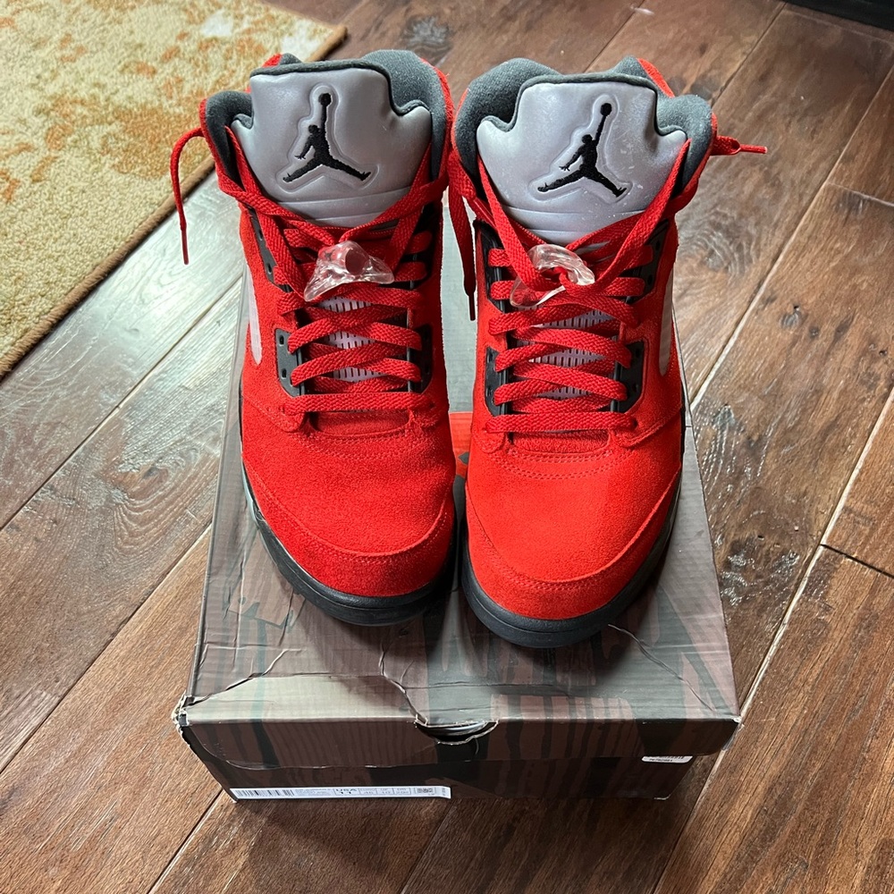 Raging Bull Jordan 5 size 11 in great condition